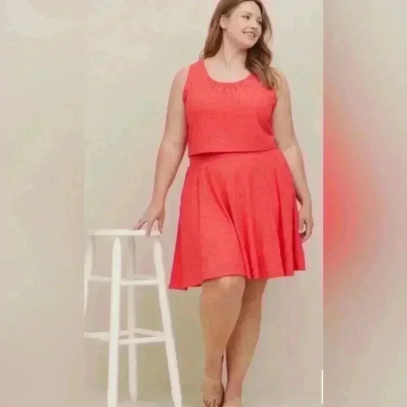 NWT Torrid Eyelet Crop Top and Skirt Two Piece Set - Picture 1 of 7